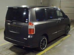 2009 Toyota Noah