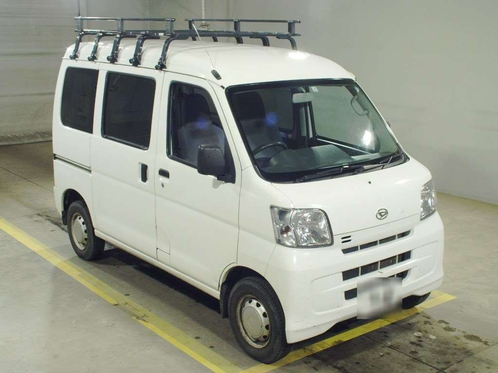 2014 Daihatsu Hijet Cargo S331V[2]