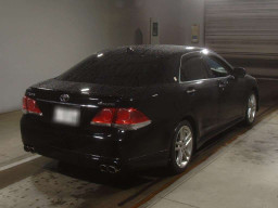 2011 Toyota Crown