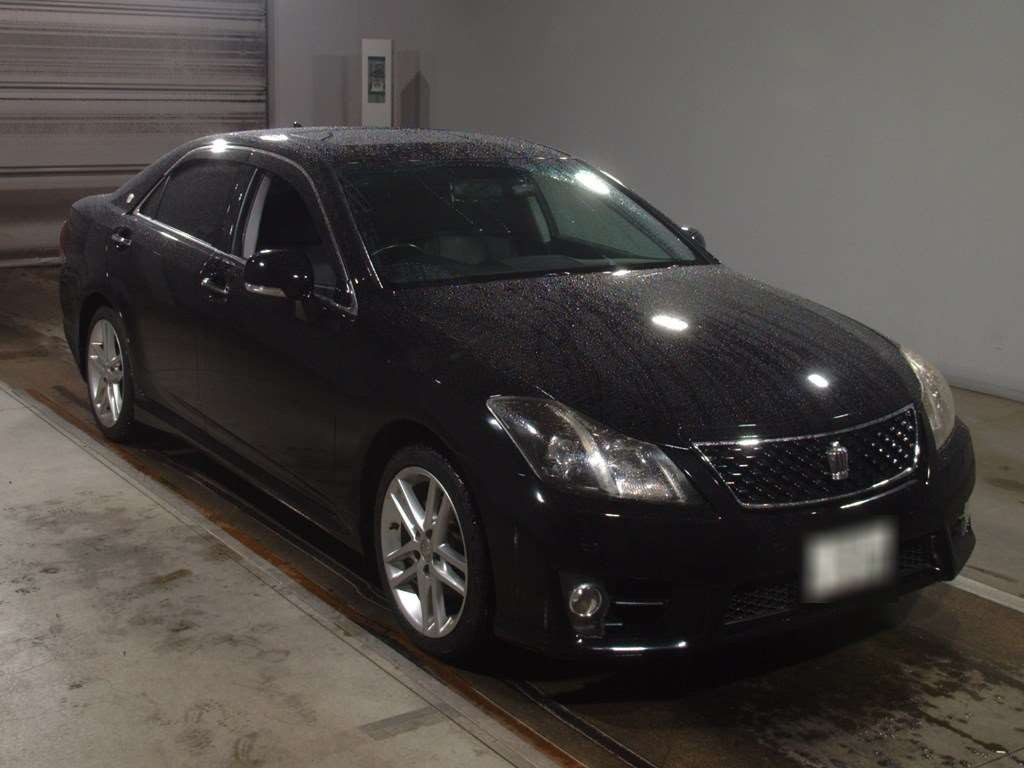 2011 Toyota Crown GRS200[2]