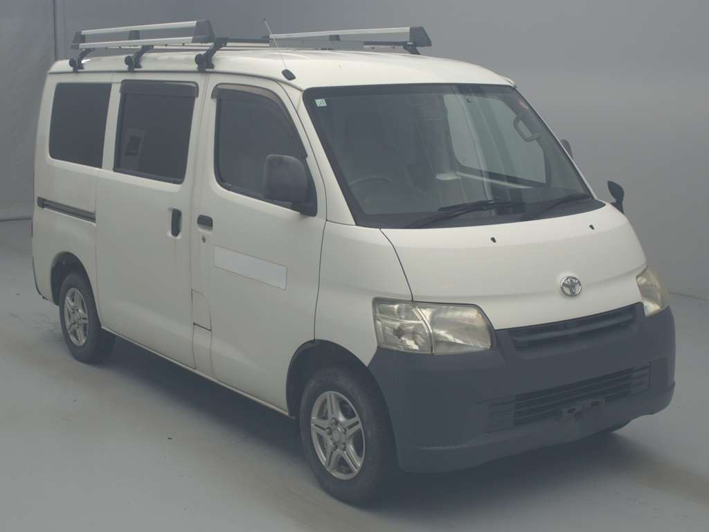 2013 Toyota Townace Van S412M[2]