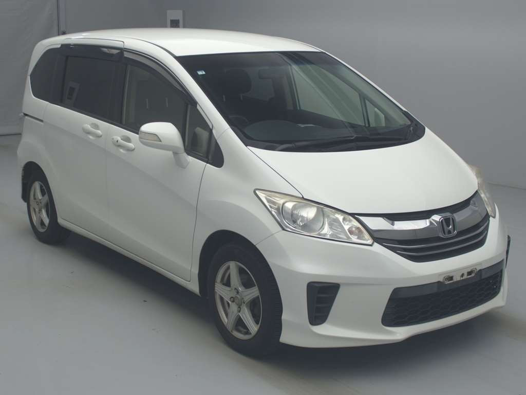 2014 Honda Freed GB3[2]