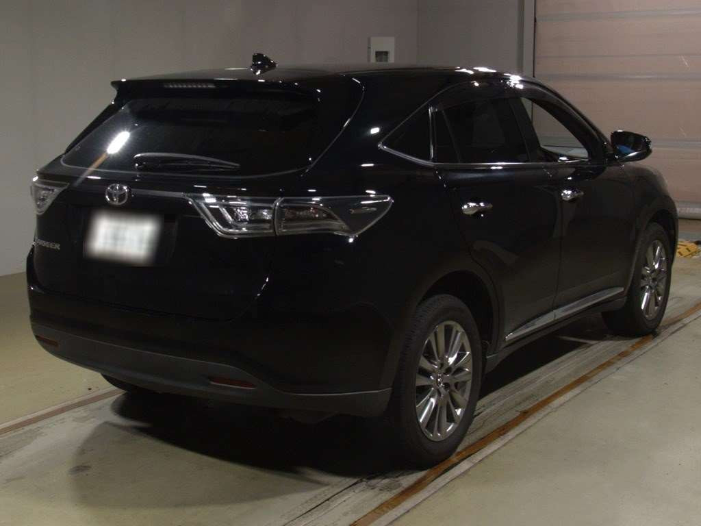 2015 Toyota Harrier ZSU65W[1]