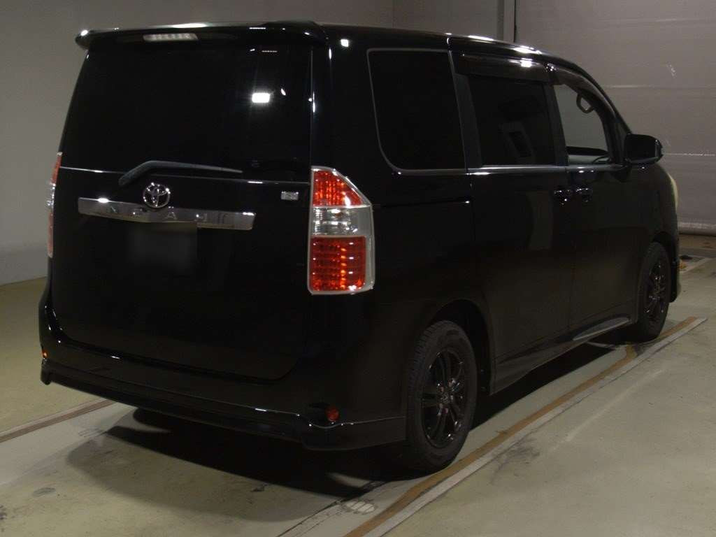 2008 Toyota Noah ZRR70[1]