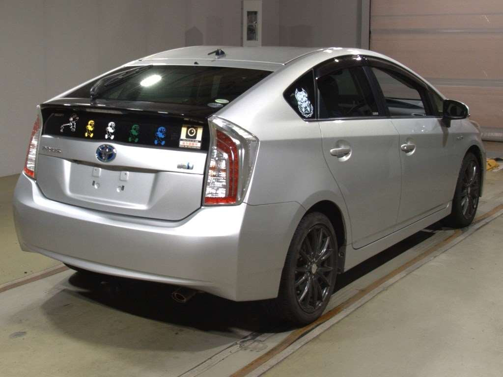 2014 Toyota Prius ZVW30[1]