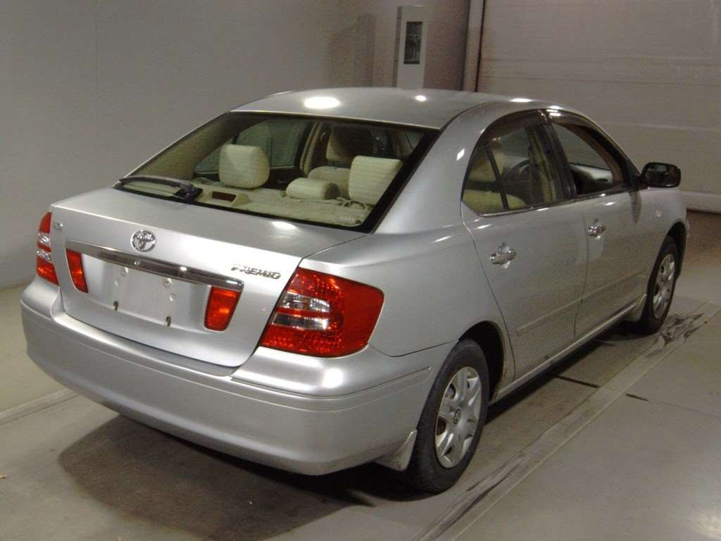 2005 Toyota Premio ZZT240[1]