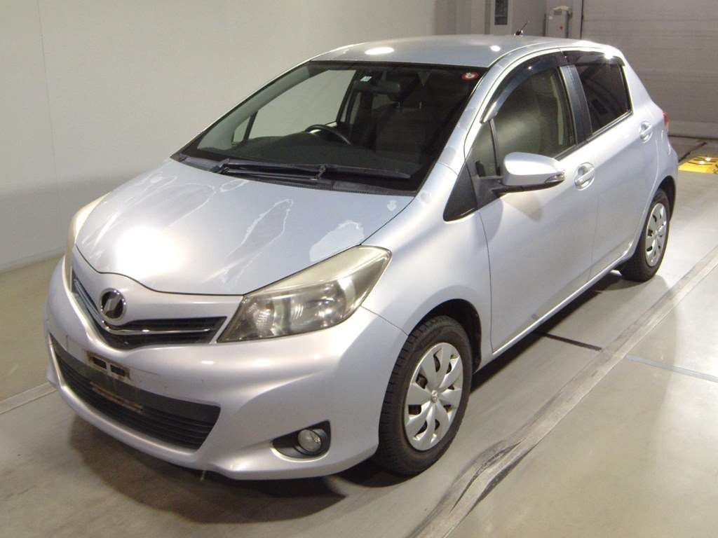 2013 Toyota Vitz NSP130[0]