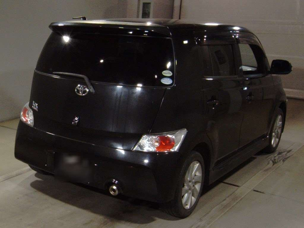 2010 Toyota bB QNC21[1]