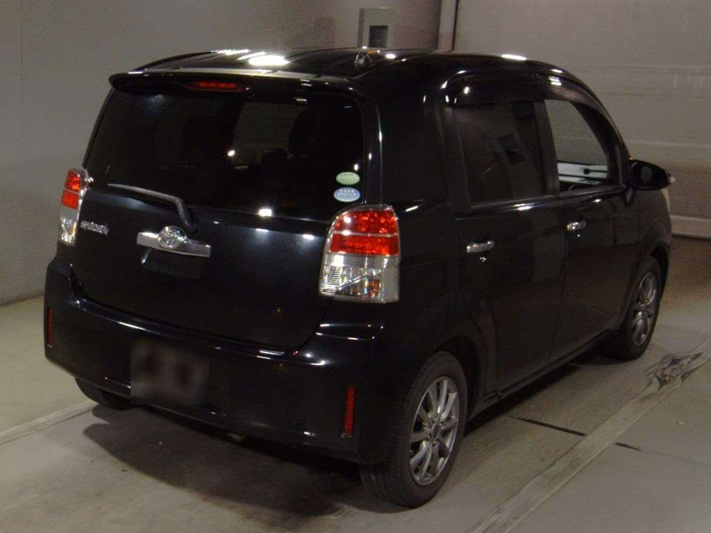 2012 Toyota Spade NCP141[1]