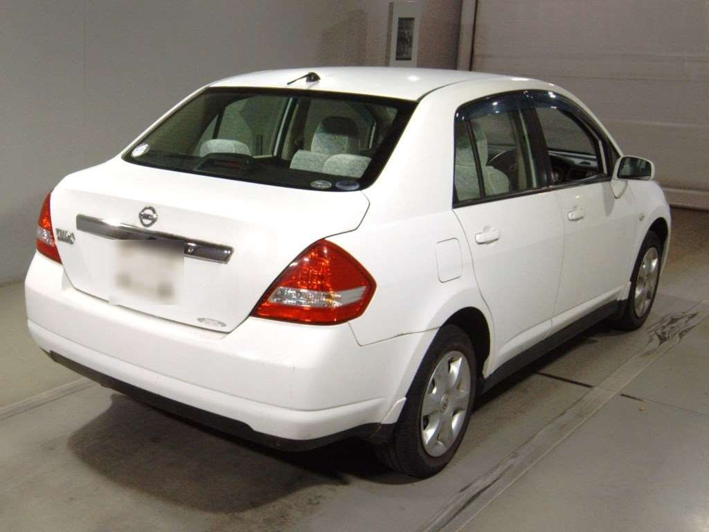 2011 Nissan Tiida Latio SNC11[1]