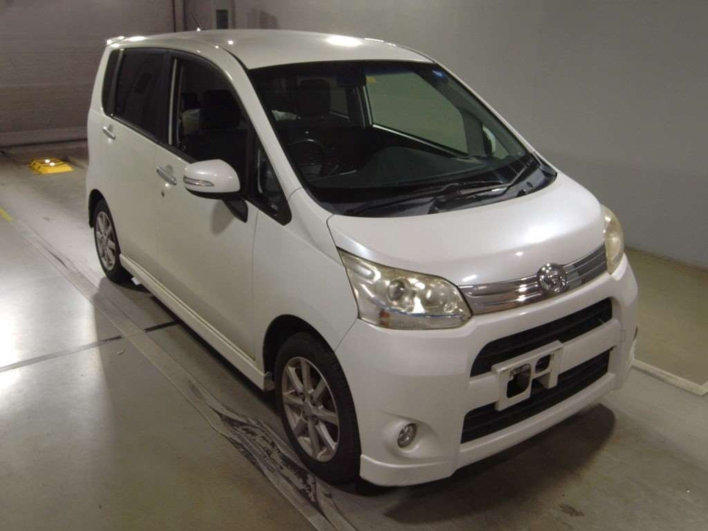 2011 Daihatsu Move LA100S[2]