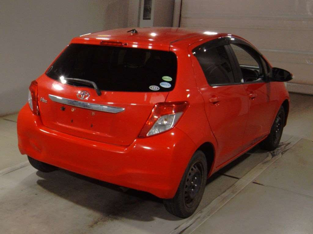 2012 Toyota Vitz NSP130[1]