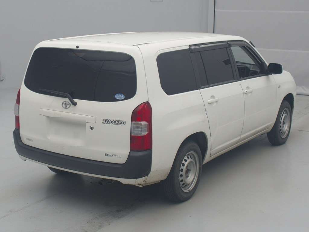 2017 Toyota Succeed NCP165V[1]