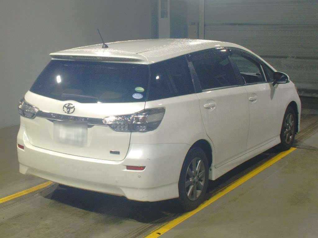 2013 Toyota Wish ZGE20G[1]