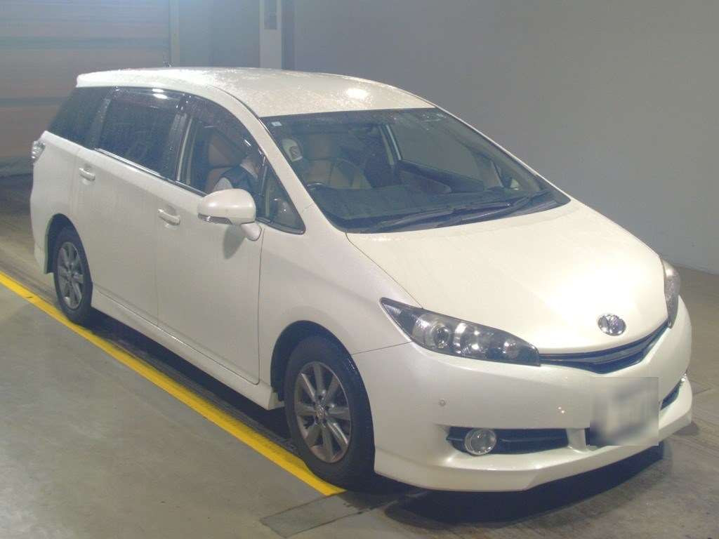 2013 Toyota Wish ZGE20G[2]