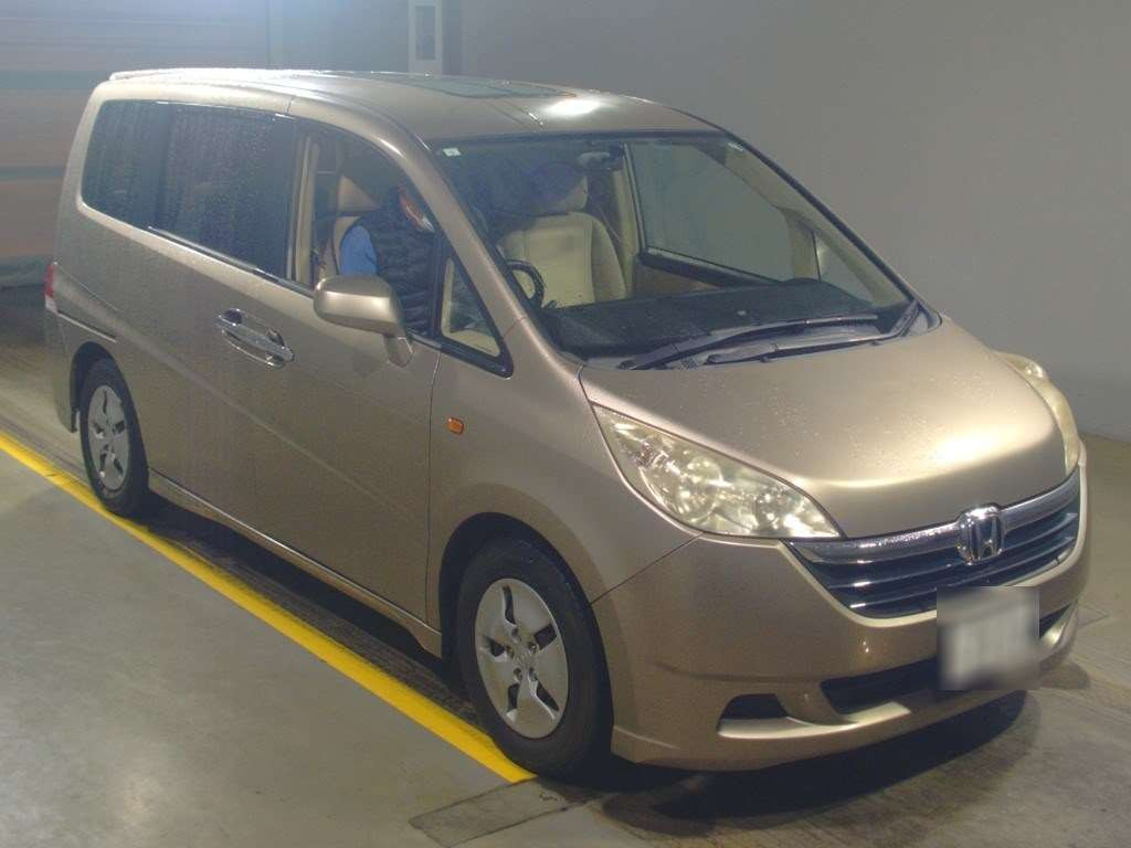 2005 Honda Step WGN RG1[2]