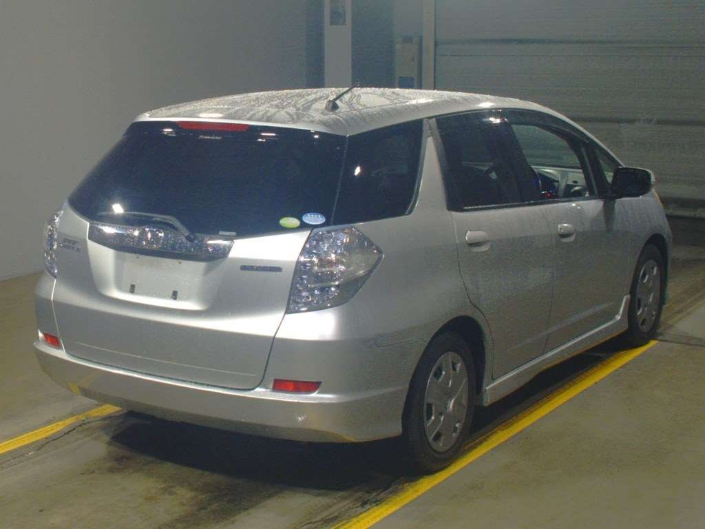 2012 Honda Fit Shuttle Hybrid GP2[1]