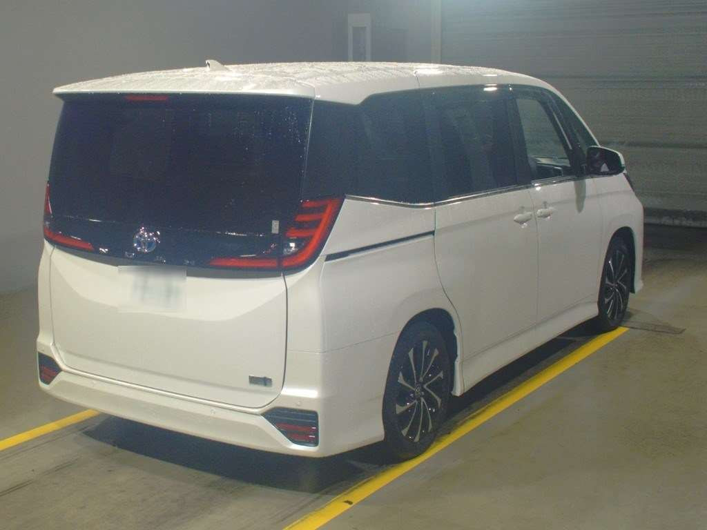 2024 Toyota Noah ZWR90W[1]