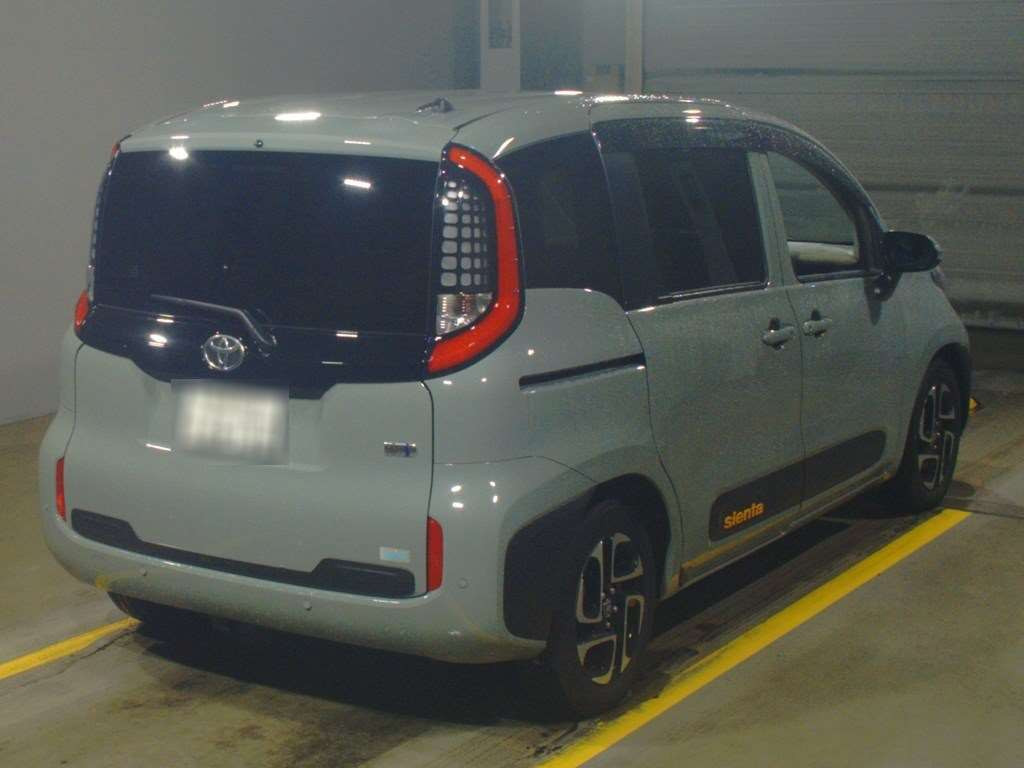 2023 Toyota Sienta MXPL10G[1]