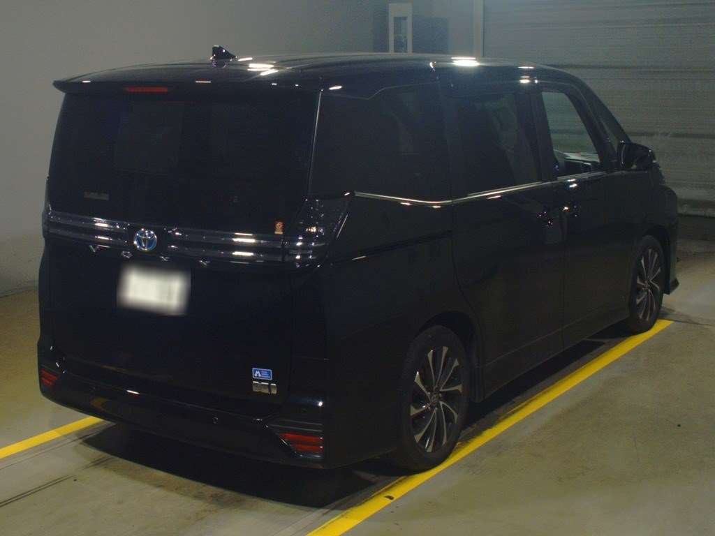 2022 Toyota Voxy ZWR90W[1]