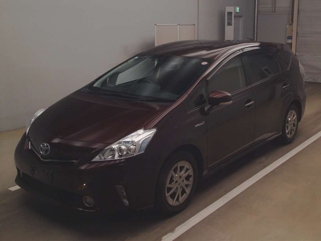 2014 Toyota Prius alpha ZVW41W[0]