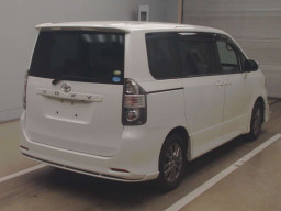 2009 Toyota Voxy