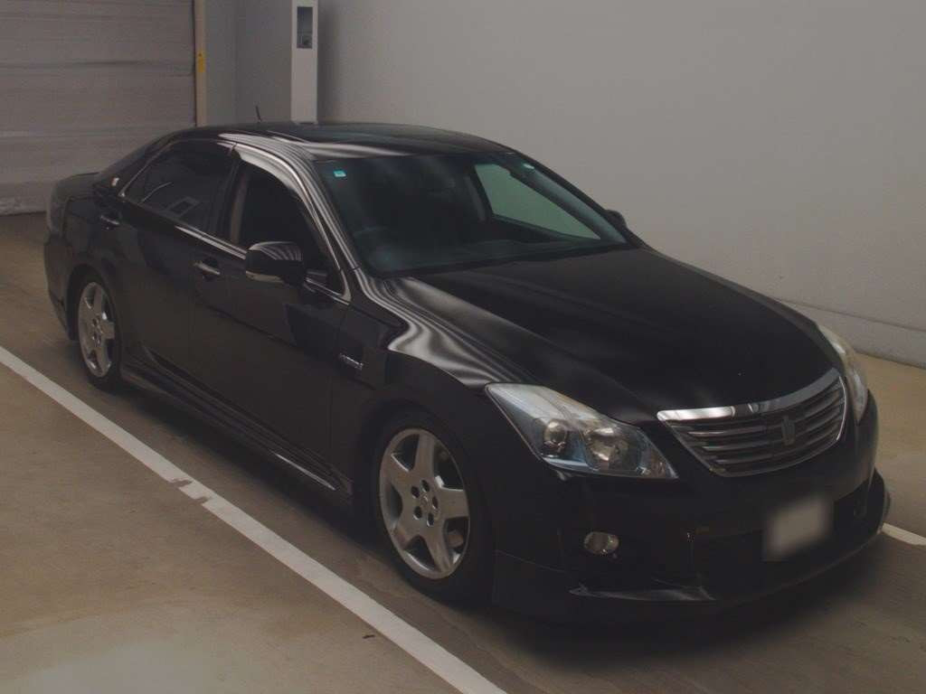 2009 Toyota Crown Hybrid GWS204[2]