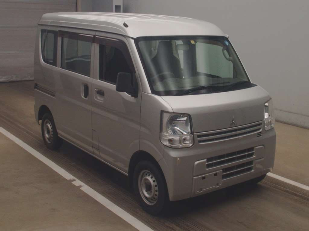 2018 Mitsubishi Minicab Van DS17V[2]