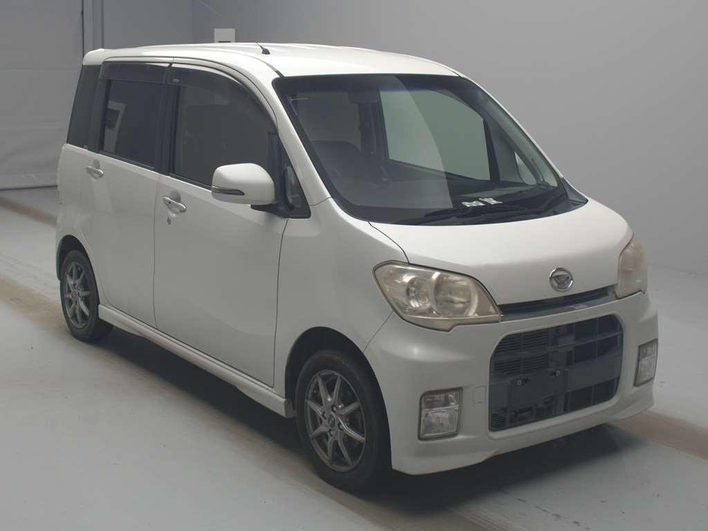 2011 Daihatsu Tanto Exe Custom L455S[2]