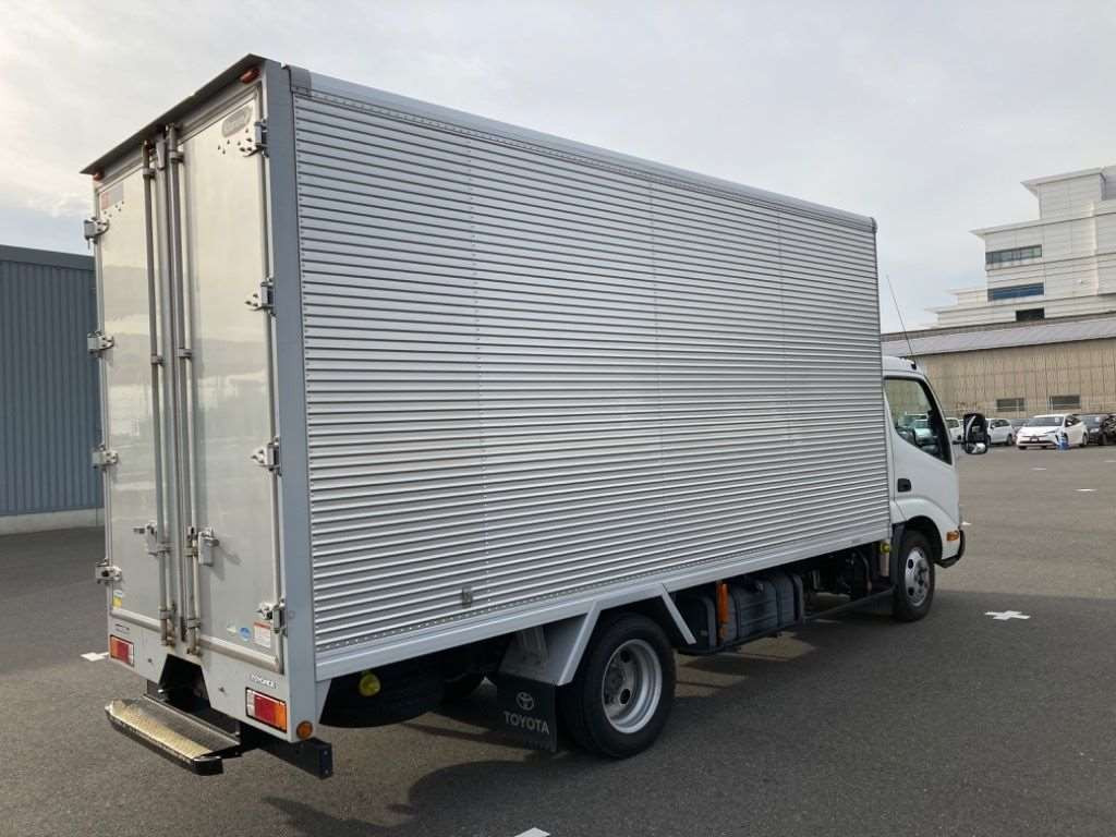 2018 Toyota Toyoace Truck XZU655[1]