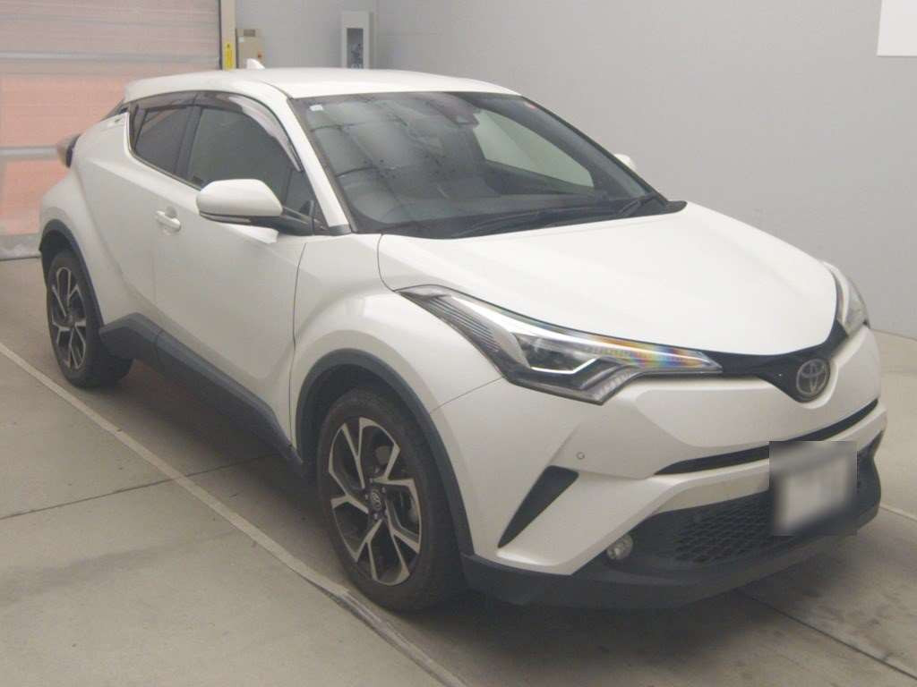 2016 Toyota C-HR NGX50[2]