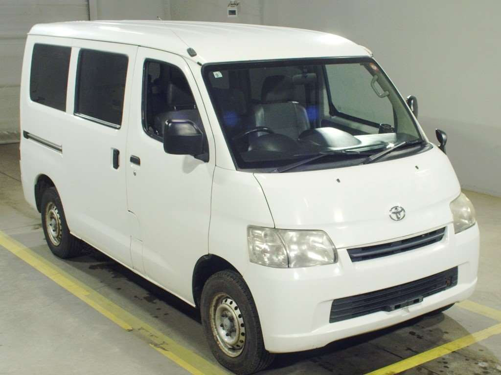 2014 Toyota Liteace Van S412M[2]