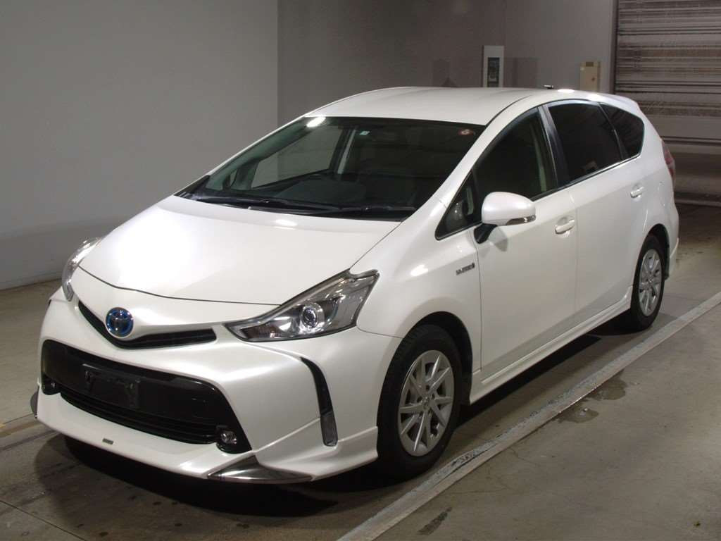 2015 Toyota Prius alpha ZVW41W[0]