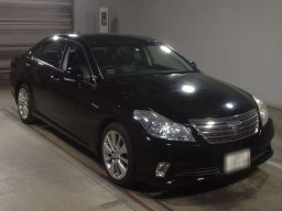 2011 Toyota Crown Hybrid