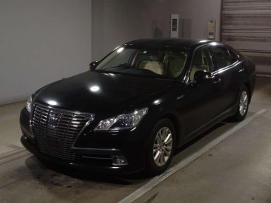 2013 Toyota Crown Hybrid