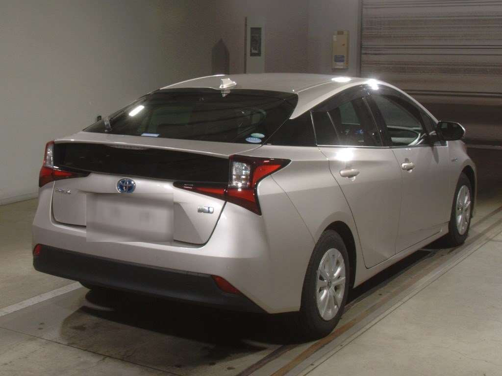 2019 Toyota Prius ZVW51[1]