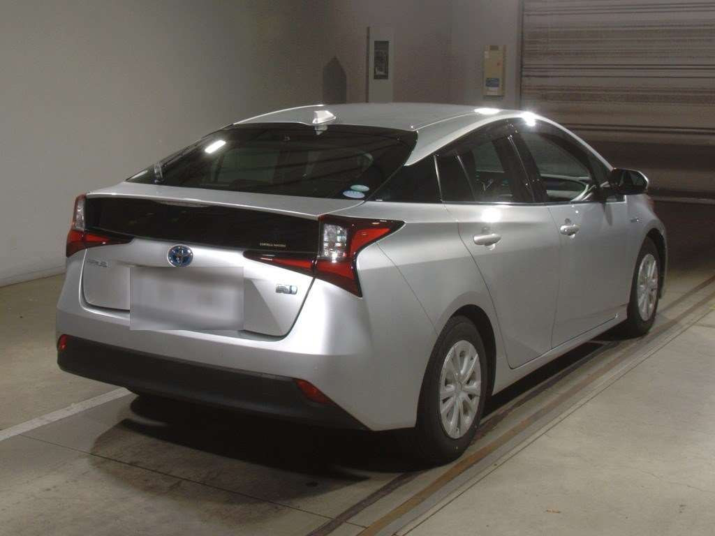 2019 Toyota Prius ZVW51[1]