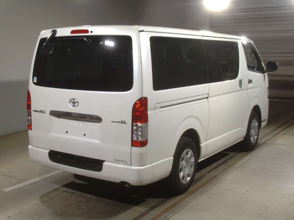 2019 Toyota Regiusace Van TRH200V[1]