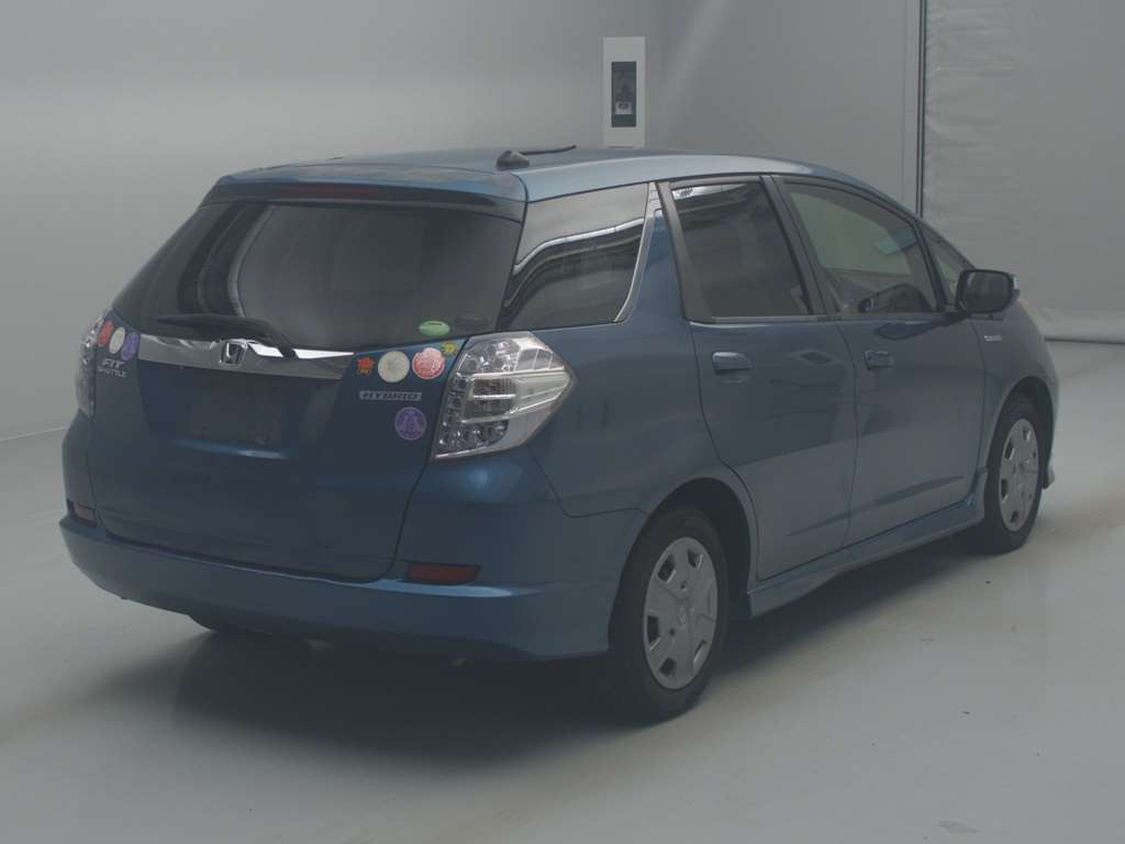 2013 Honda Fit Shuttle Hybrid GP2[1]