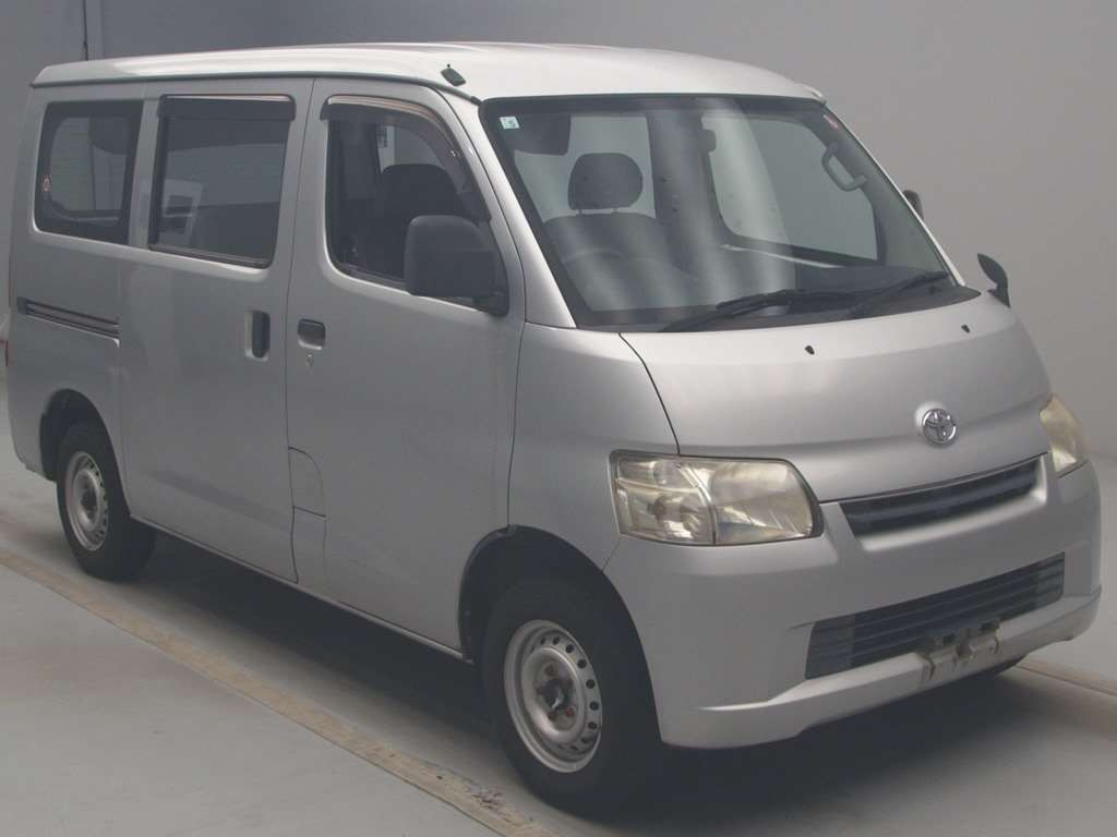 2008 Toyota Liteace Van S402M[2]