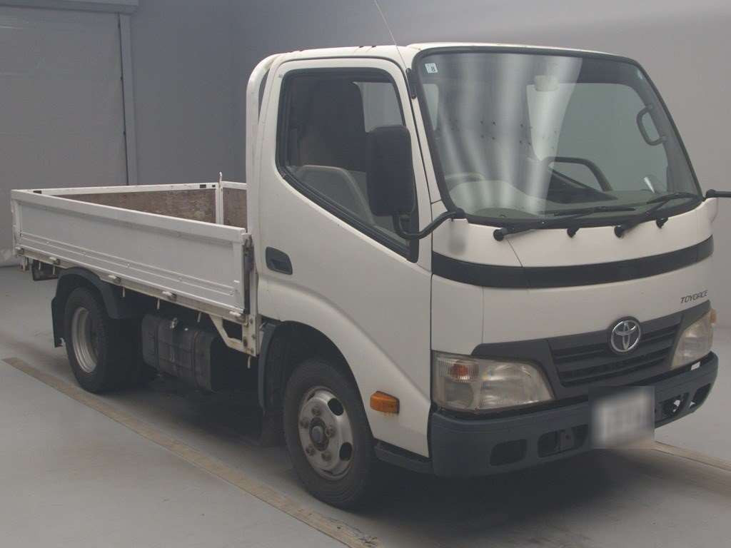 2010 Toyota Toyoace Truck XZU308[2]