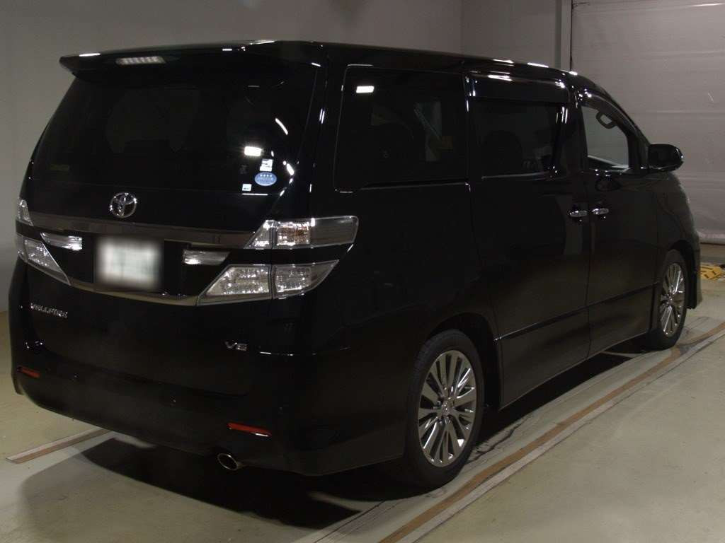 2013 Toyota Vellfire GGH20W[1]