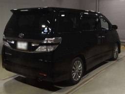 2013 Toyota Vellfire