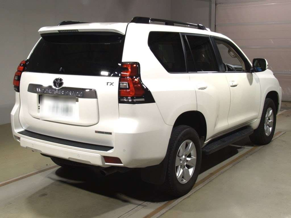 2020 Toyota Land Cruiser Prado TRJ150W[1]