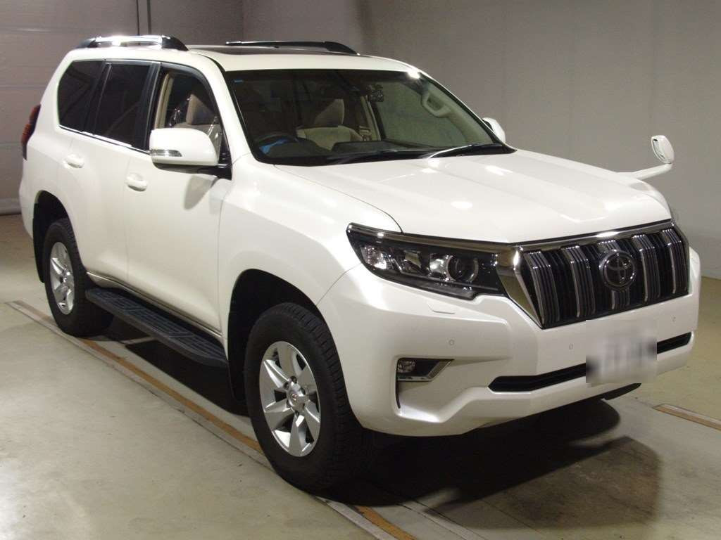 2020 Toyota Land Cruiser Prado TRJ150W[2]