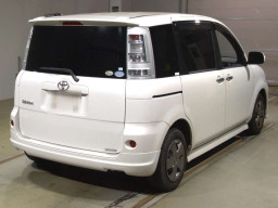 2011 Toyota Sienta