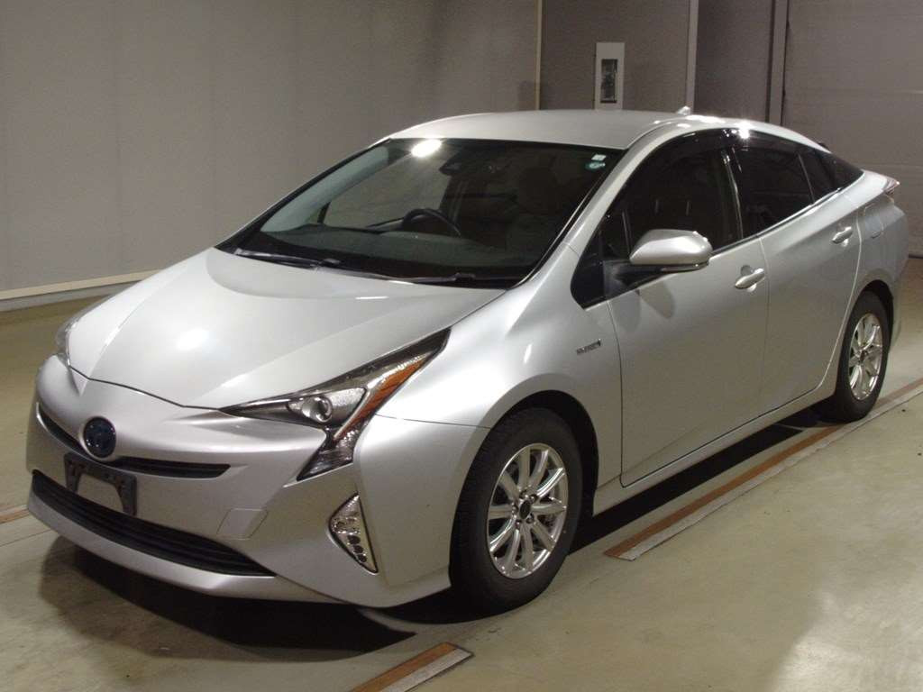 2016 Toyota Prius ZVW50[0]