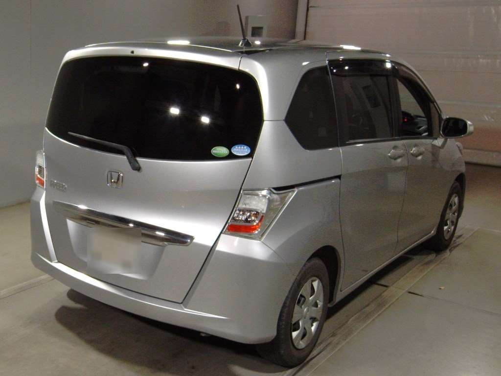 2013 Honda Freed GB3[1]