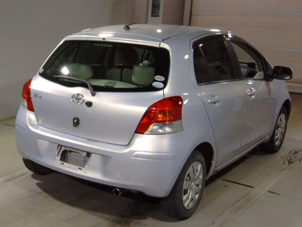 2010 Toyota Vitz KSP90[1]