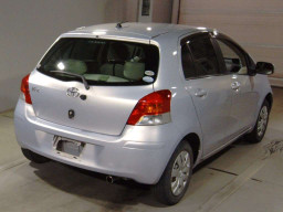 2010 Toyota Vitz